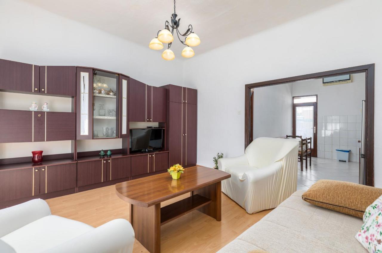 Apartment Ana 파자나 외부 사진