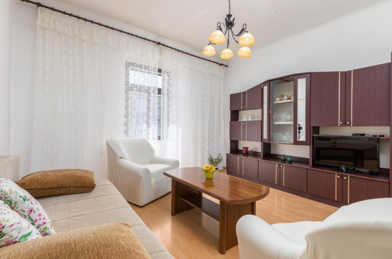 Apartment Ana 파자나 외부 사진